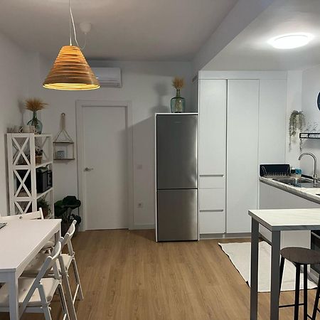 Apartamento Turistico Damajuana Parking Free Espartinas Dış mekan fotoğraf