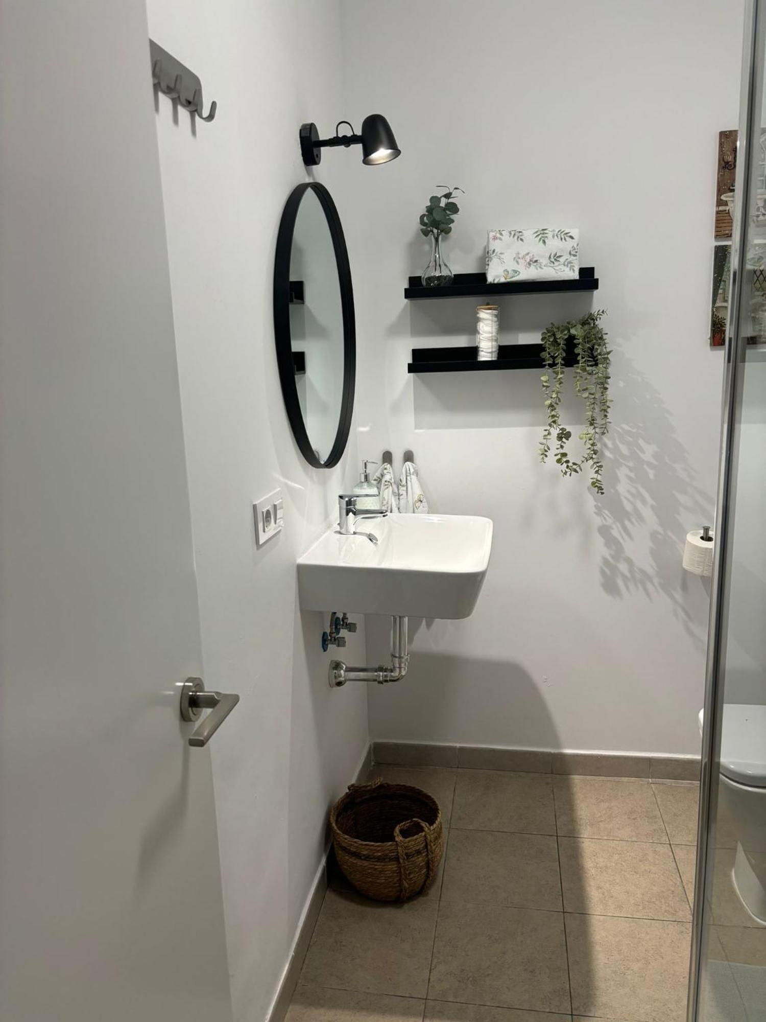 Apartamento Turistico Damajuana Parking Free Espartinas Dış mekan fotoğraf